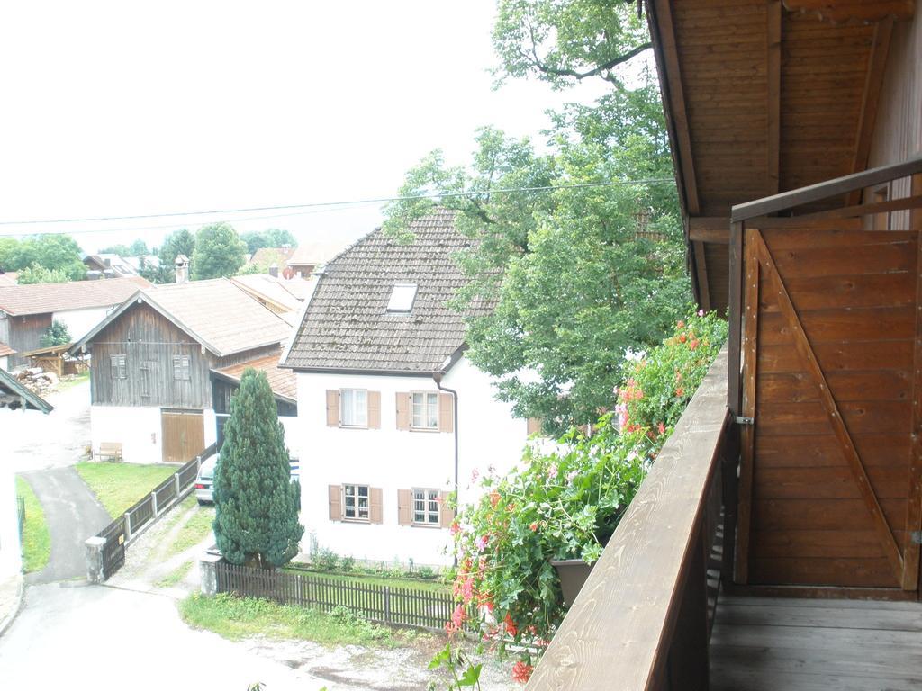 Alpengasthof Zur Loisach Otel Grossweil Oda fotoğraf
